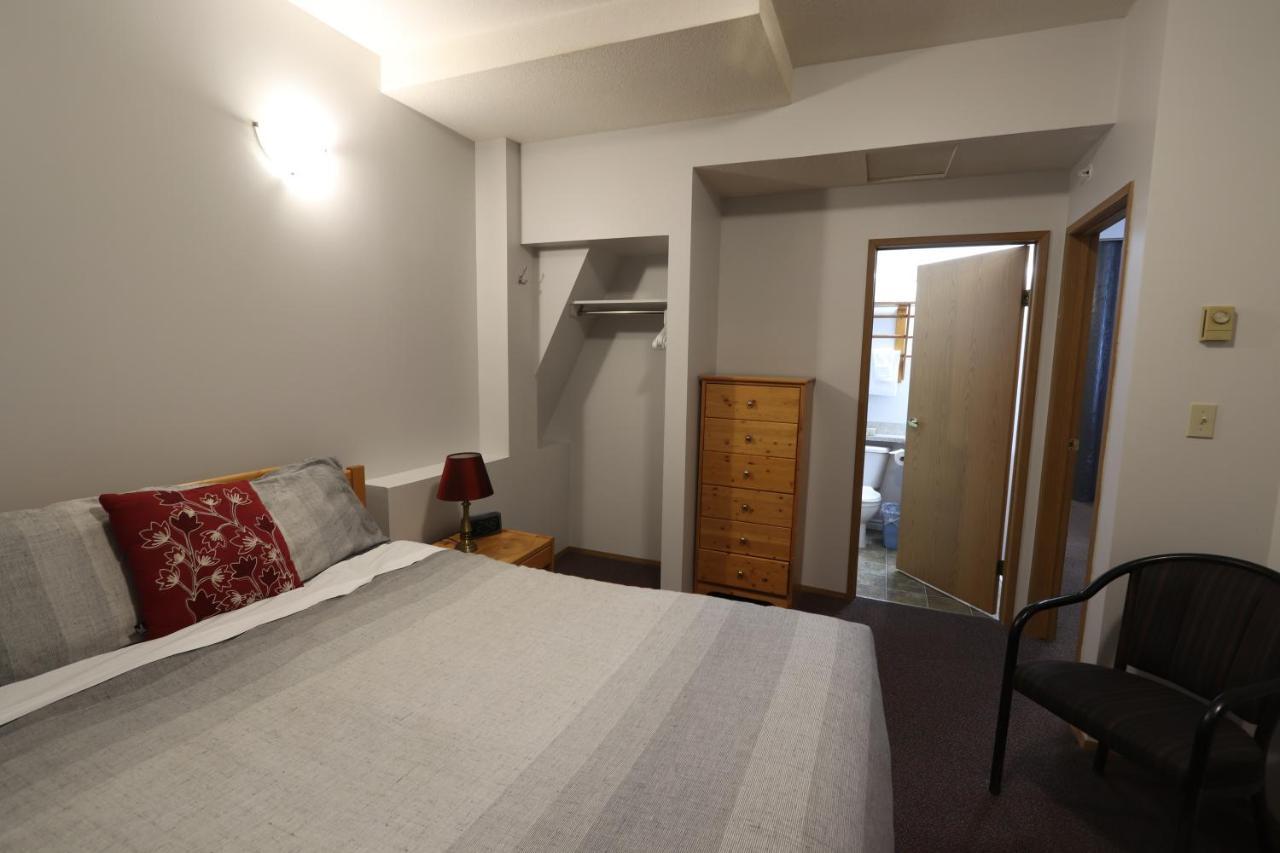 The Pinnacles Suites & Townhomes Silver Star Eksteriør bilde
