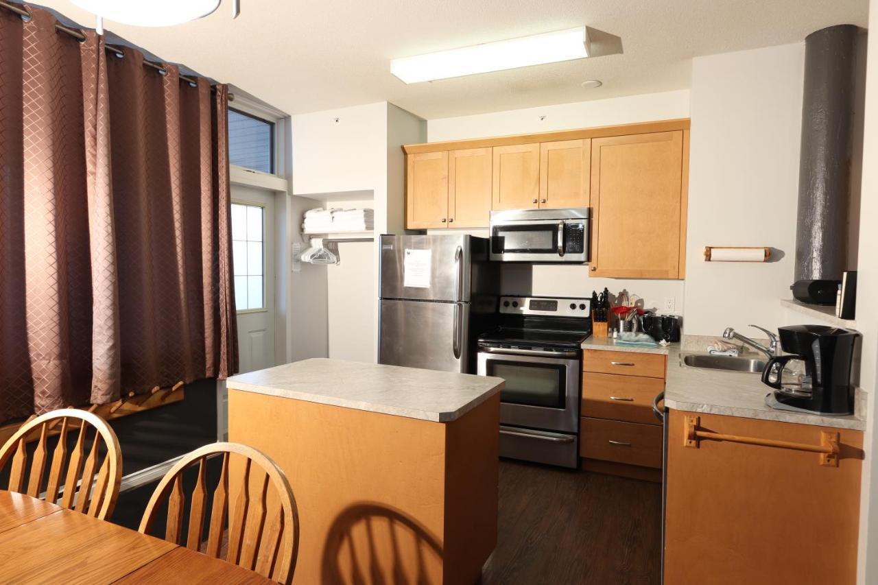 The Pinnacles Suites & Townhomes Silver Star Eksteriør bilde