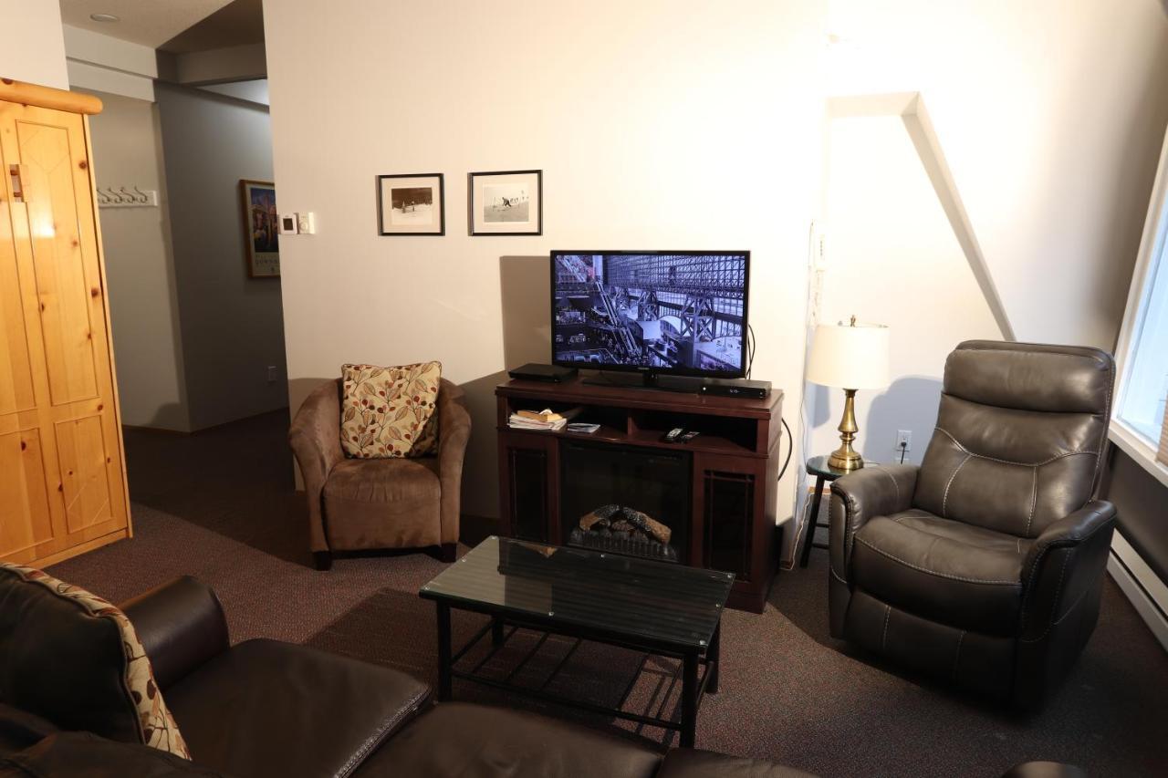 The Pinnacles Suites & Townhomes Silver Star Eksteriør bilde