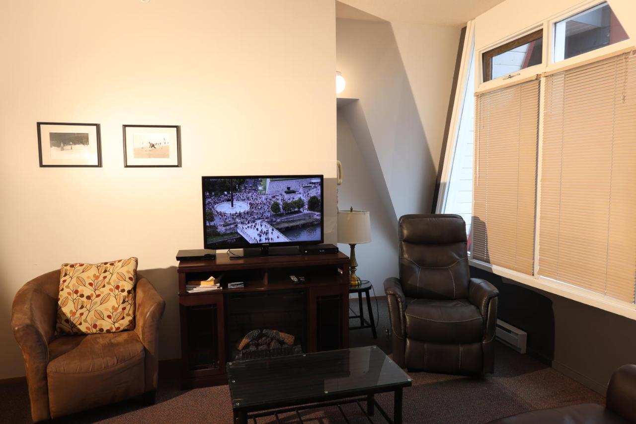 The Pinnacles Suites & Townhomes Silver Star Eksteriør bilde