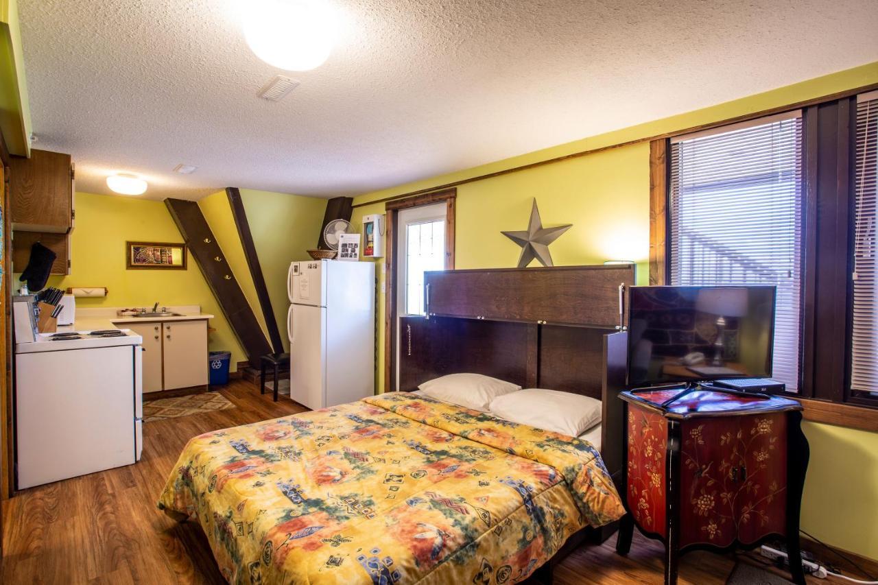 The Pinnacles Suites & Townhomes Silver Star Eksteriør bilde