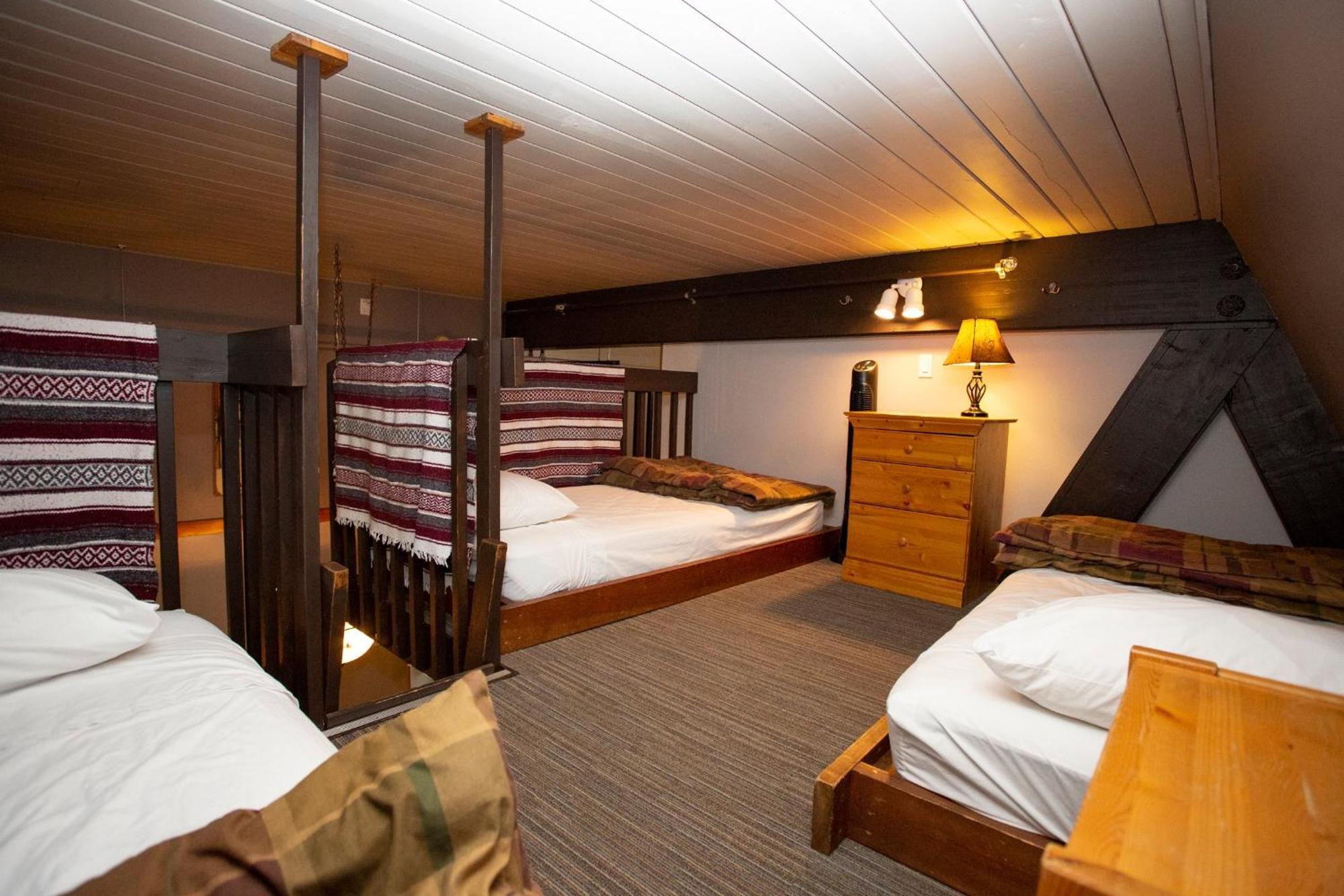 The Pinnacles Suites & Townhomes Silver Star Eksteriør bilde