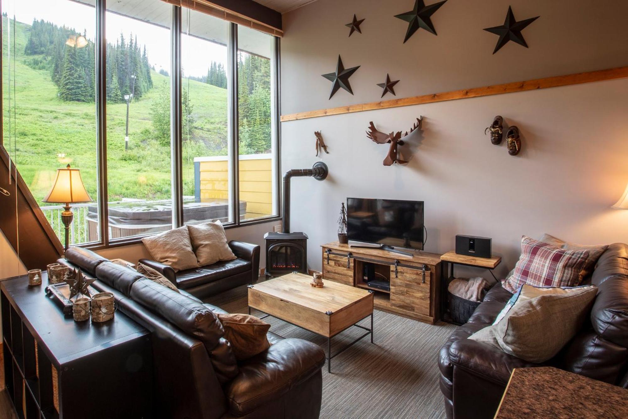 The Pinnacles Suites & Townhomes Silver Star Eksteriør bilde