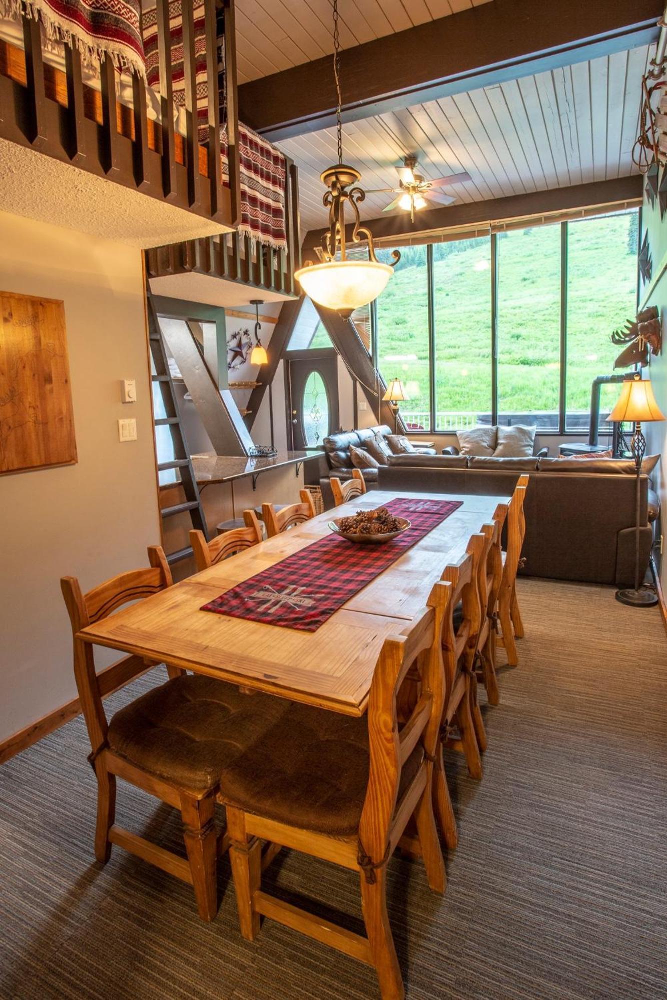 The Pinnacles Suites & Townhomes Silver Star Eksteriør bilde