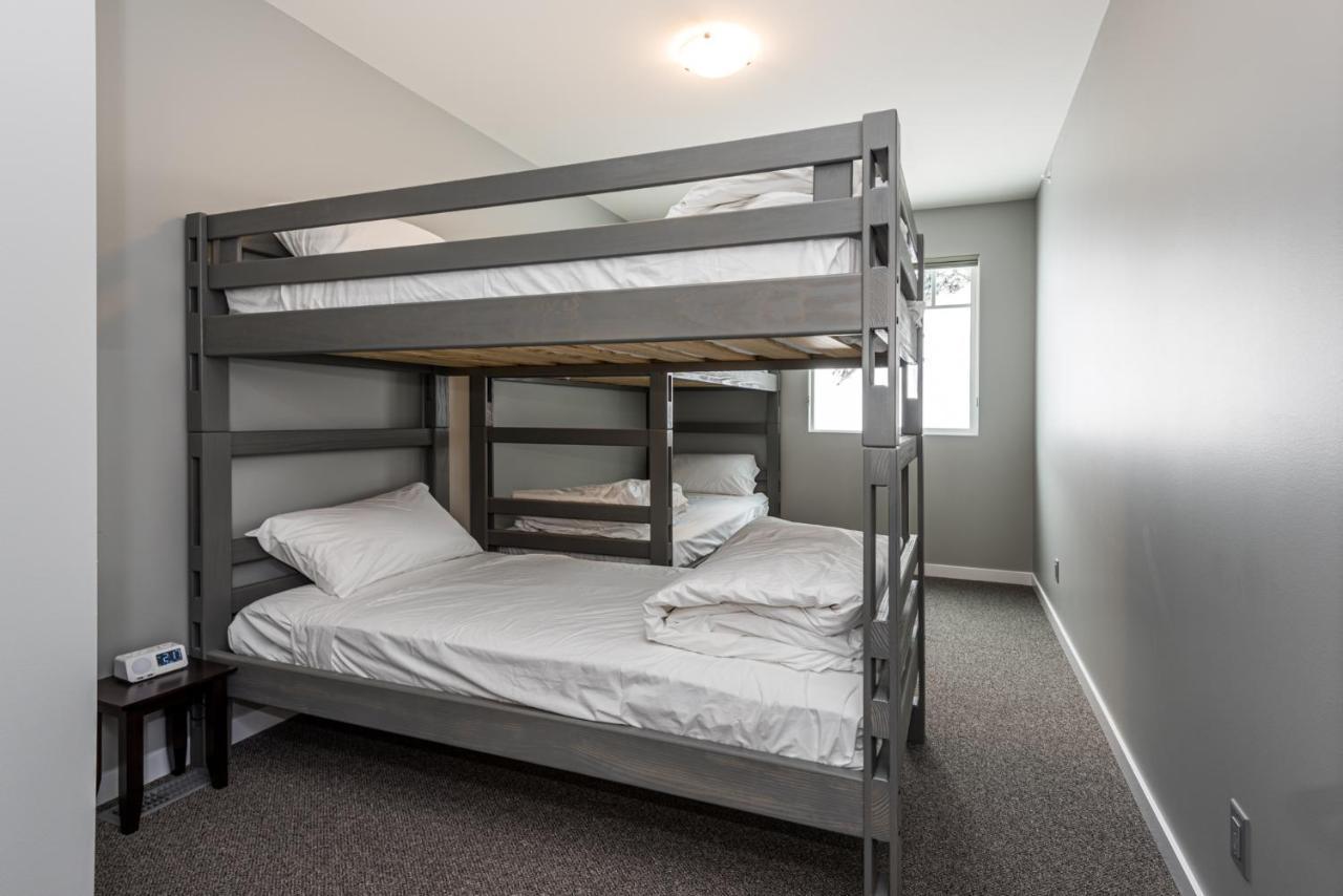 The Pinnacles Suites & Townhomes Silver Star Eksteriør bilde
